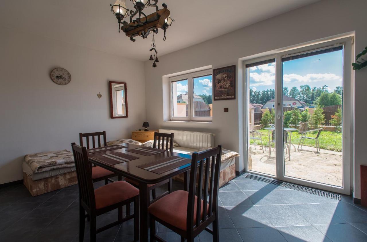 Svetluska Homestay *