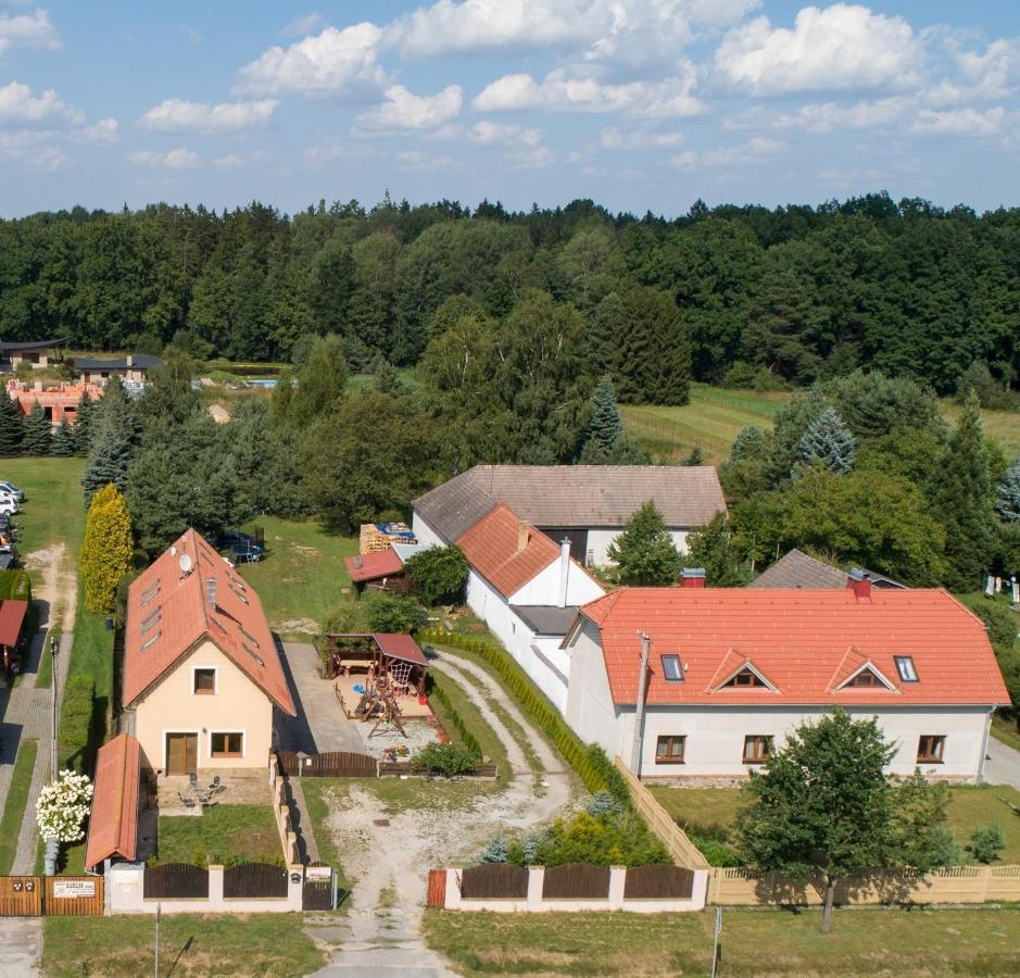 Svetluska Homestay *